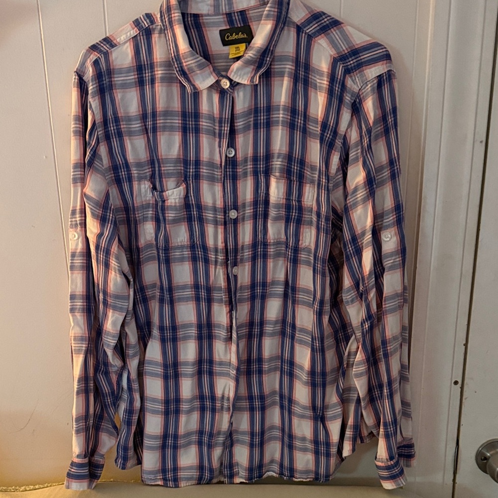 Cabela's Men's White, Blue & Red Plaid Button-Down Shirt